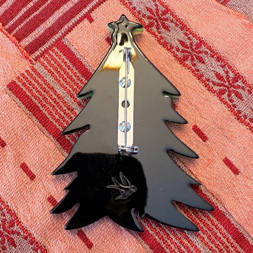Yuletide Timber Brooch - Picture 3 of 3